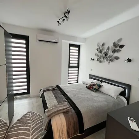 Marino Liberta South *