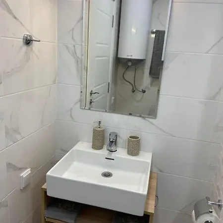 Marino Liberta South Obzor