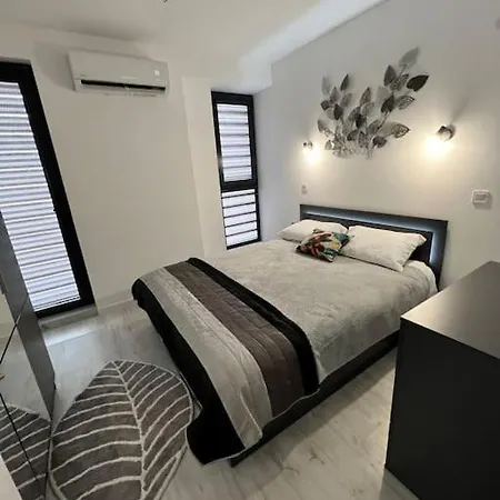 Marino Liberta South * Obzor